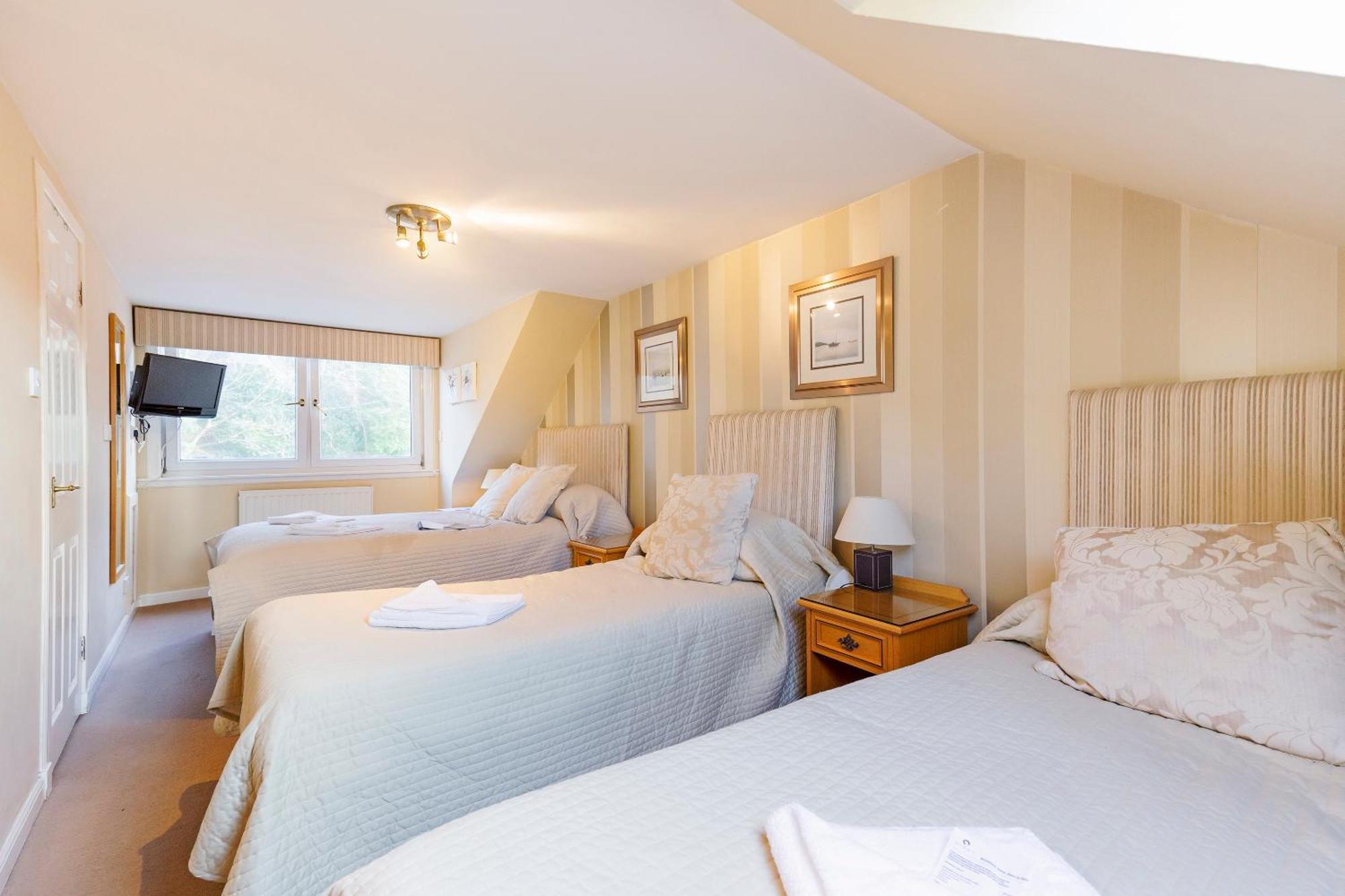 Arden Guest House, Craigmillar Castle Единбург Екстериор снимка