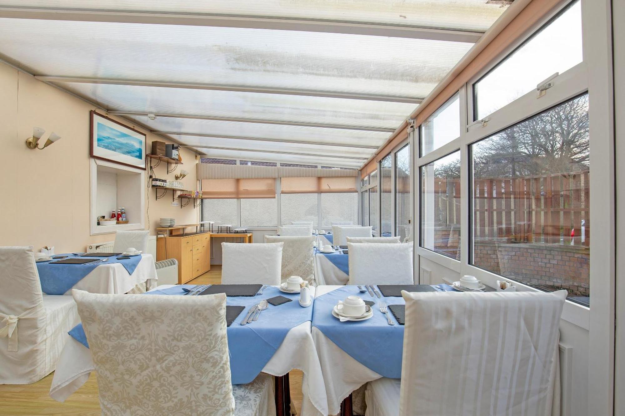 Arden Guest House, Craigmillar Castle Единбург Екстериор снимка